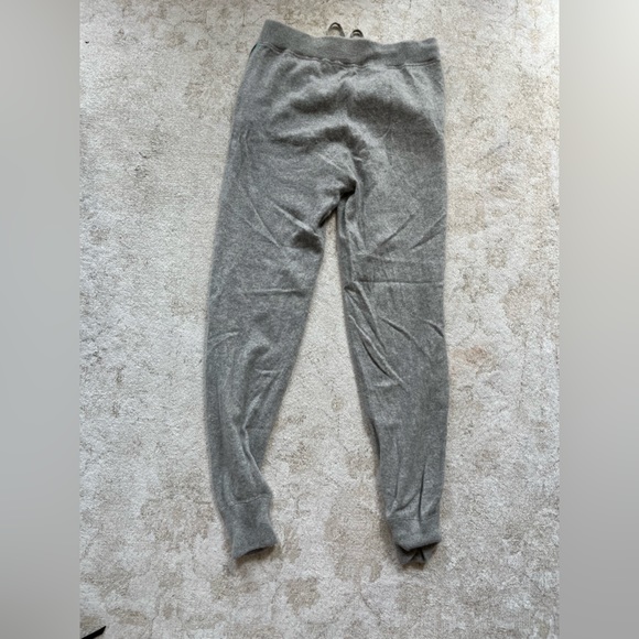 Washable Cashmere Grey Joggers - Picture 2 of 3